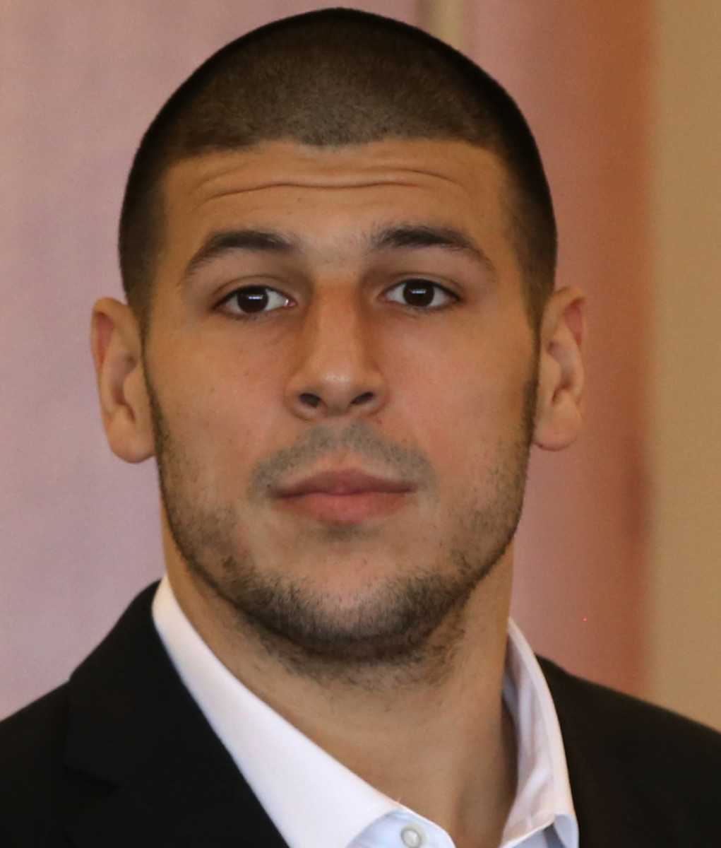 How tall is Aaron Hernandez?